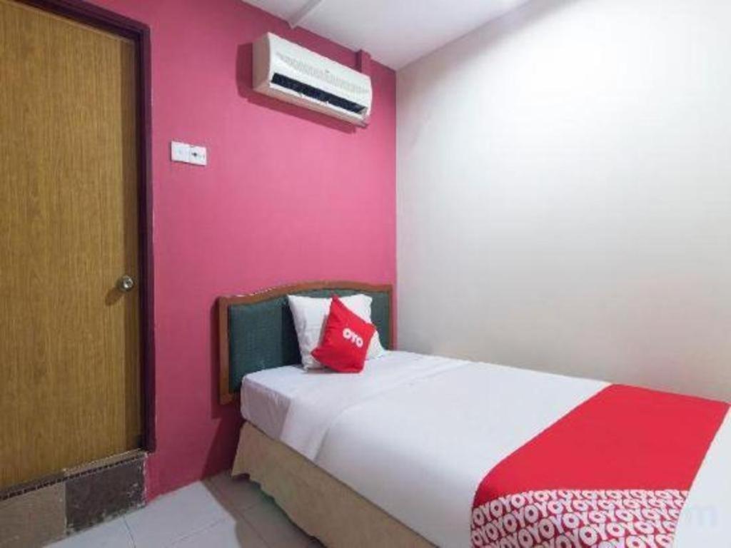 Oyo 44100 Hotel Casavilla Petaling Jaya Extérieur photo