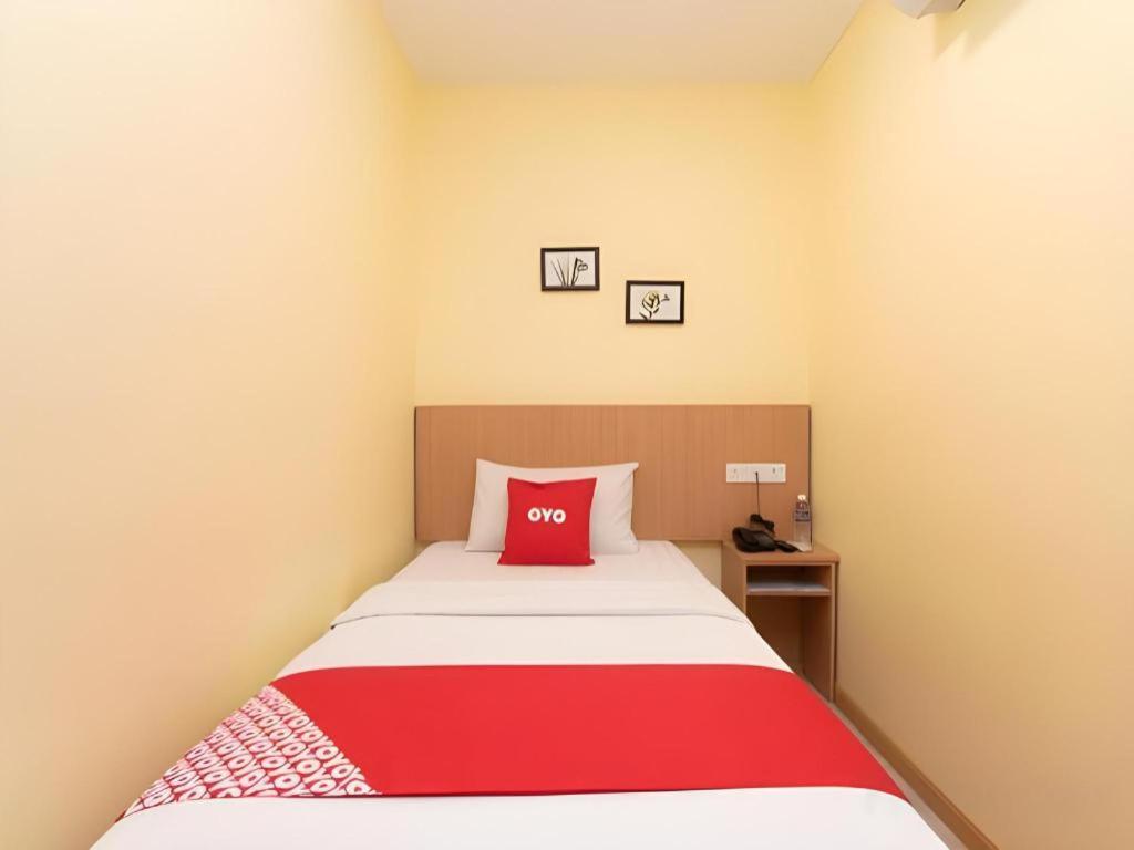 Oyo 44100 Hotel Casavilla Petaling Jaya Extérieur photo