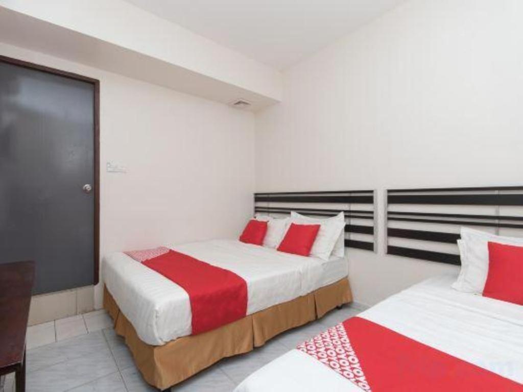 Oyo 44100 Hotel Casavilla Petaling Jaya Extérieur photo
