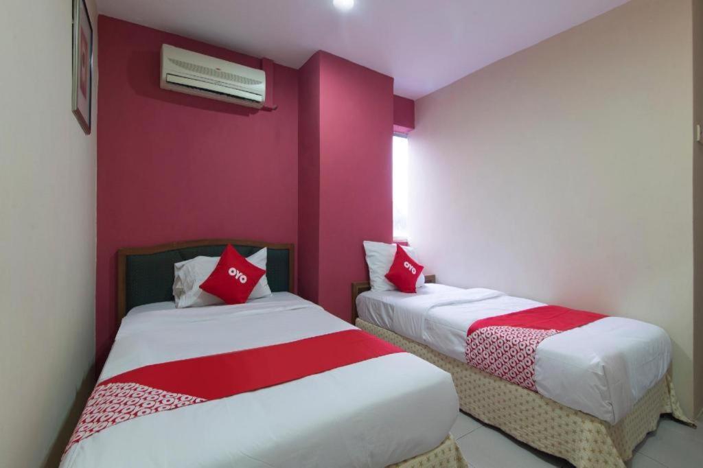Oyo 44100 Hotel Casavilla Petaling Jaya Extérieur photo