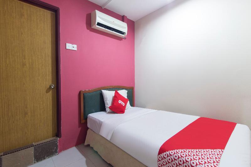 Oyo 44100 Hotel Casavilla Petaling Jaya Extérieur photo