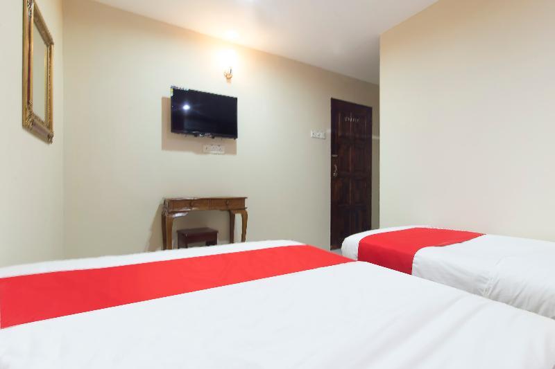 Oyo 44100 Hotel Casavilla Petaling Jaya Extérieur photo