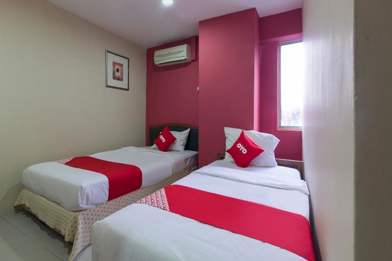 Oyo 44100 Hotel Casavilla Petaling Jaya Extérieur photo